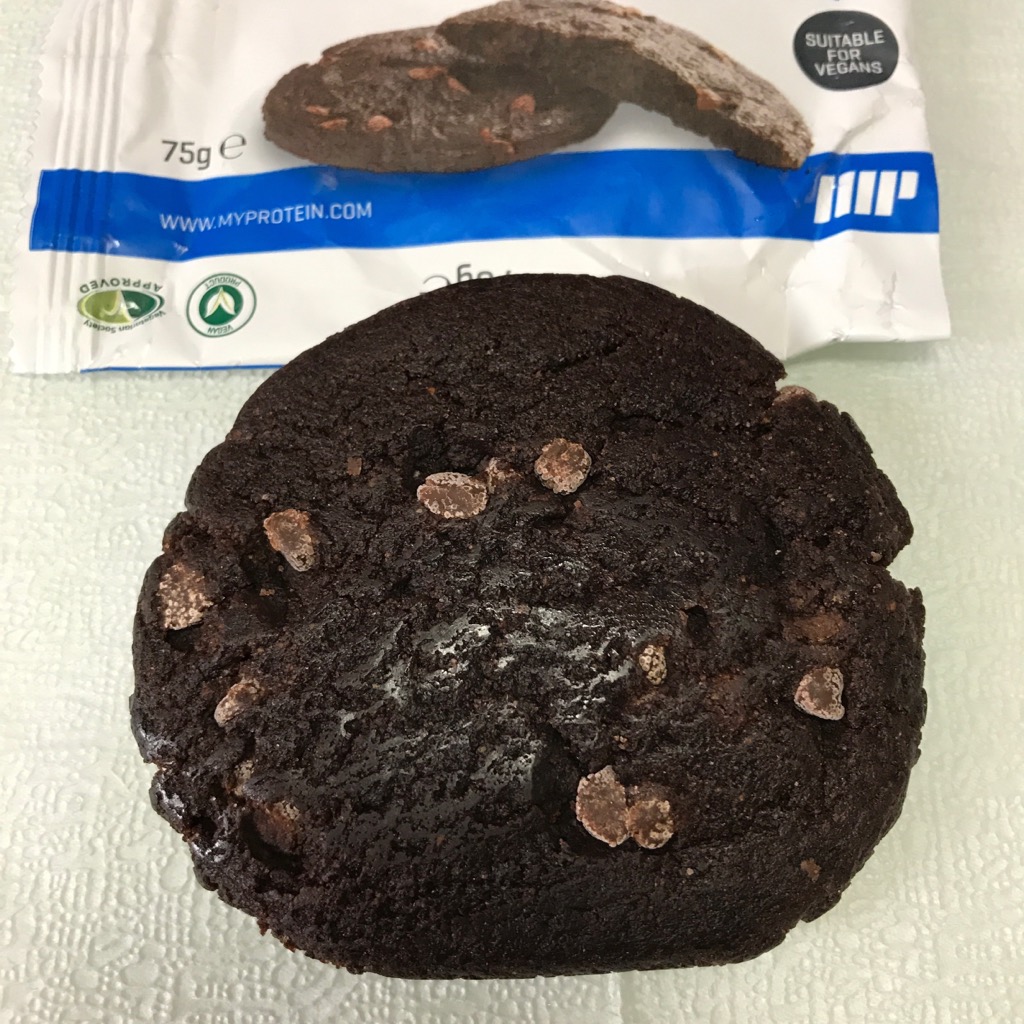 マイプロテインのベイクドクッキー チョコレート味